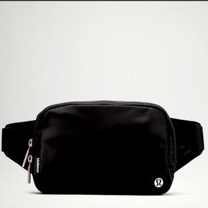 🔥New Large Lululemon Everywhere Belt Bag Black🔥 NWT TikTok viral